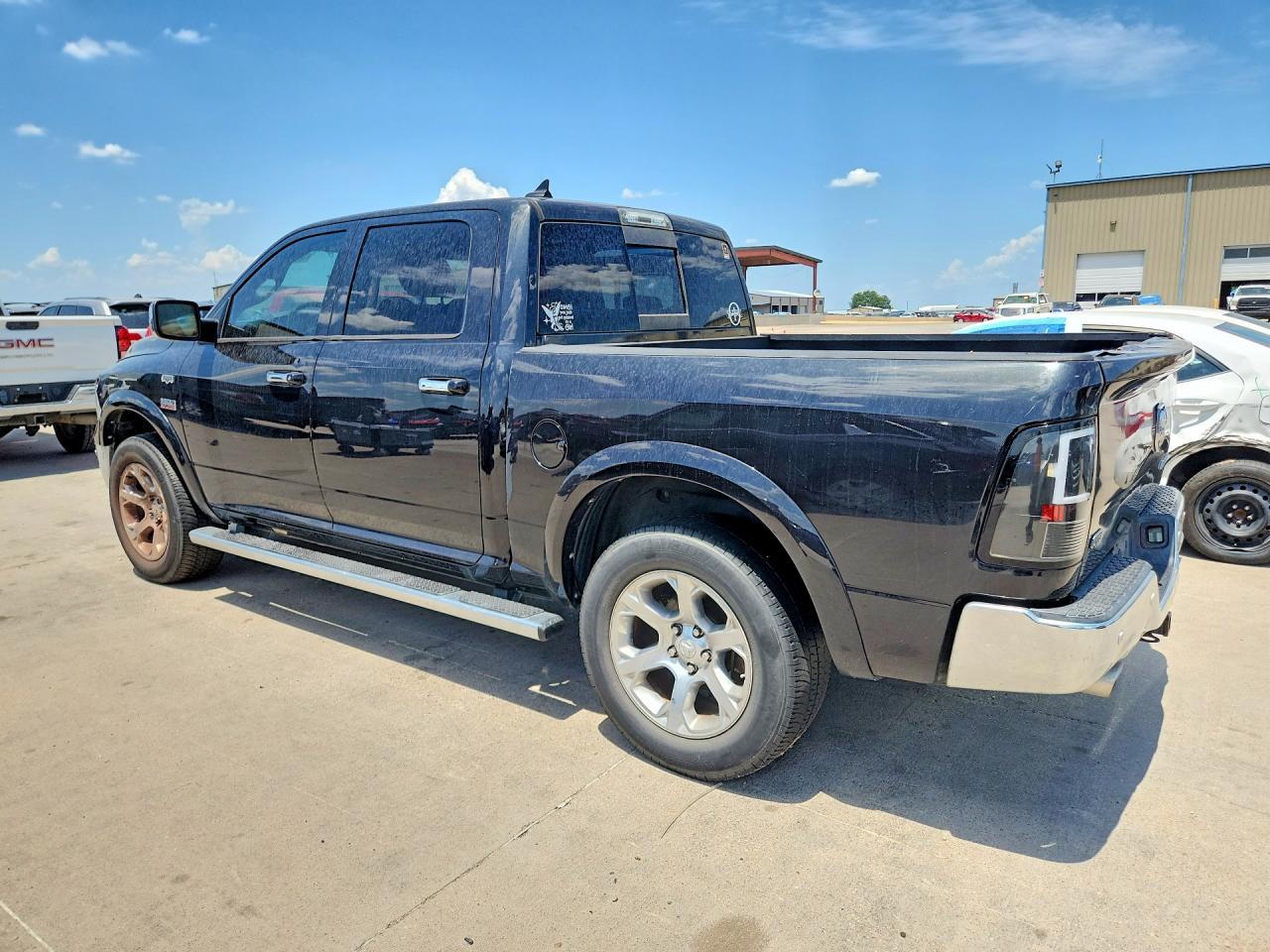 2017 Ram 1500 Laramie - Фото 2