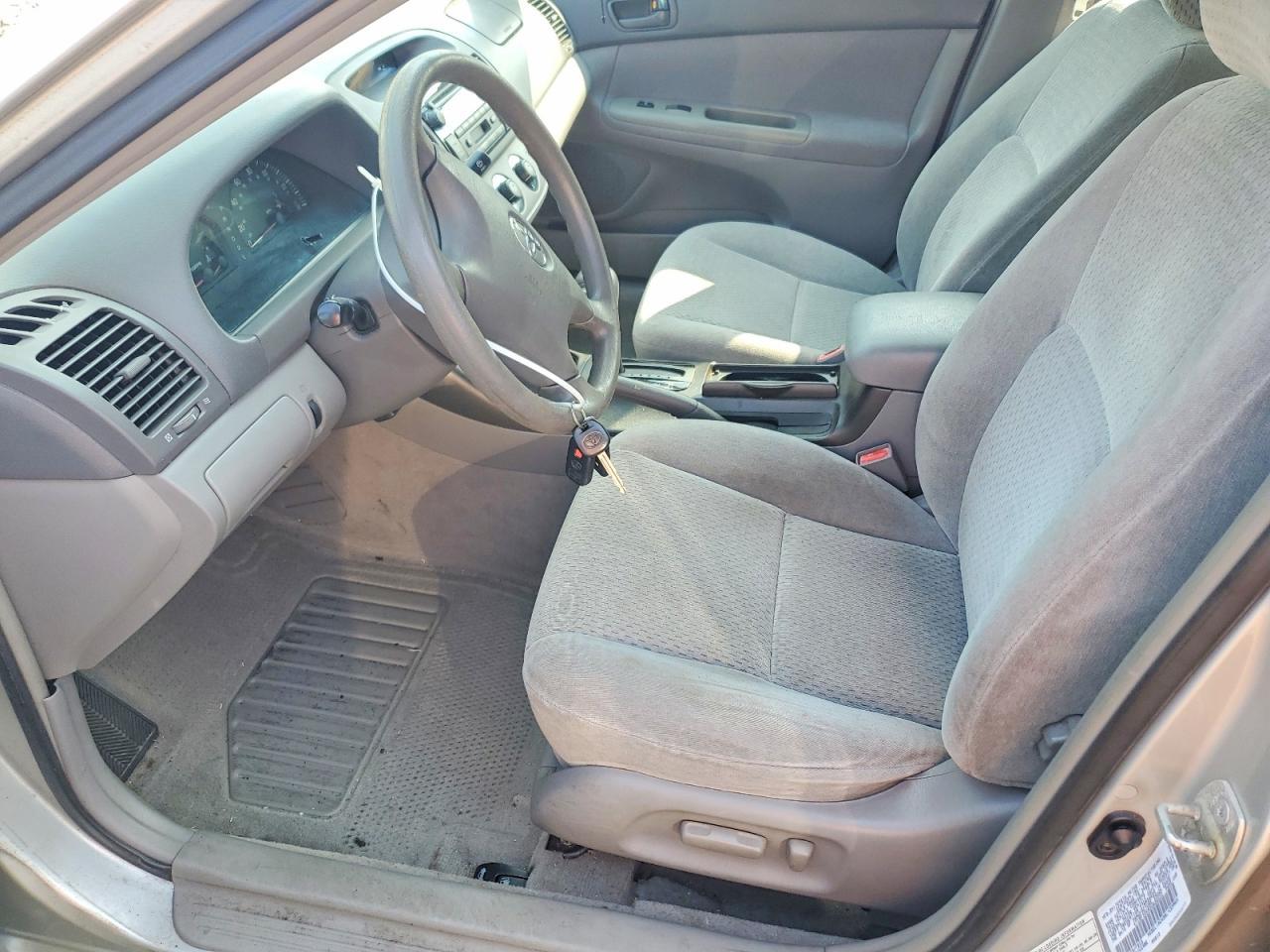 2002 Toyota Camry Le V6 - Фото 7