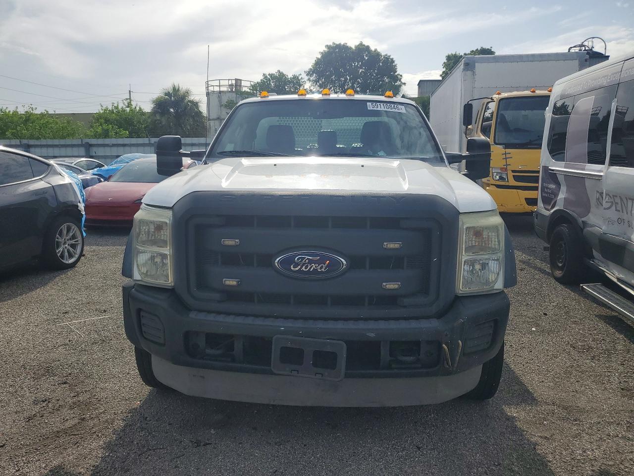 2013 Ford F550 Super Duty - Image 5