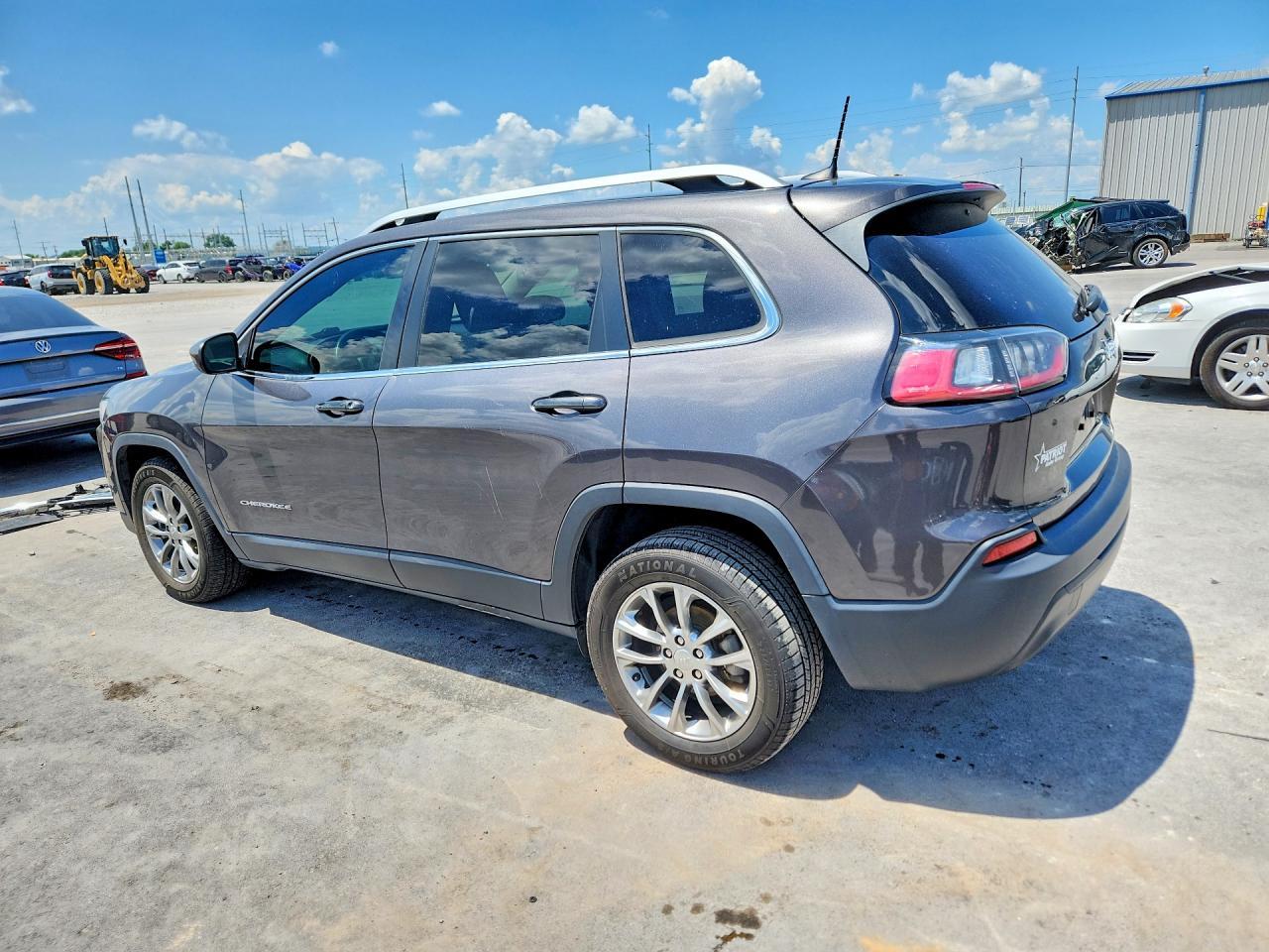 2019 Jeep Cherokee Latitude Plus - Фото 2