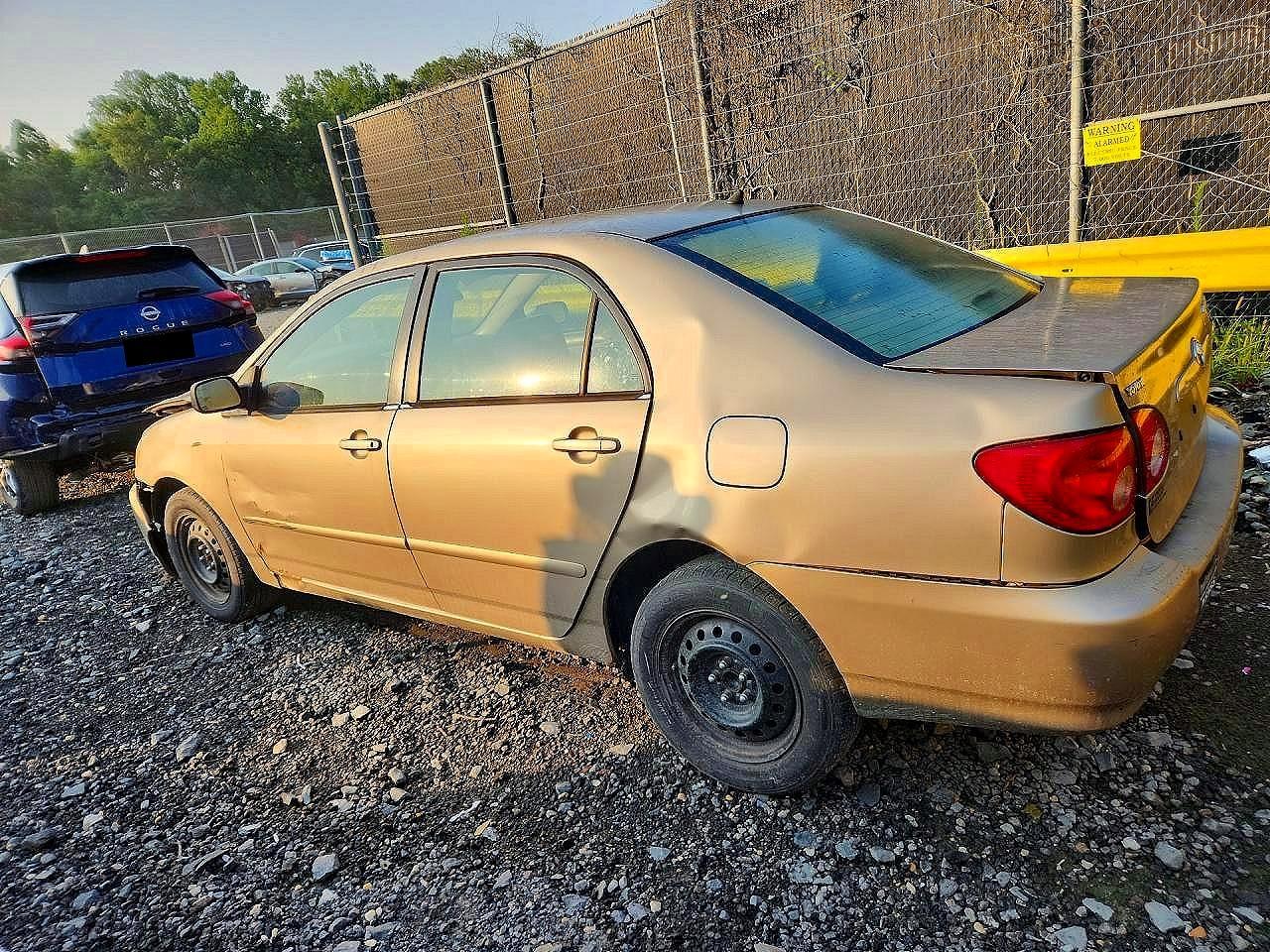 2006 Toyota Corolla Le - Image 2