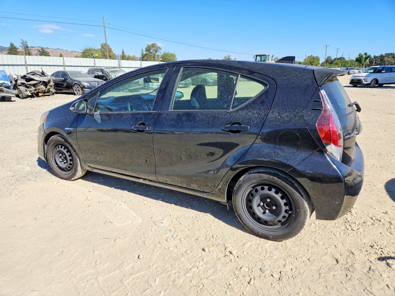 2015 Toyota Prius C Two - Фото 2