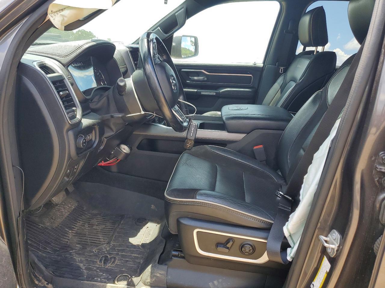 2020 Ram 1500 Laramie - Image 7
