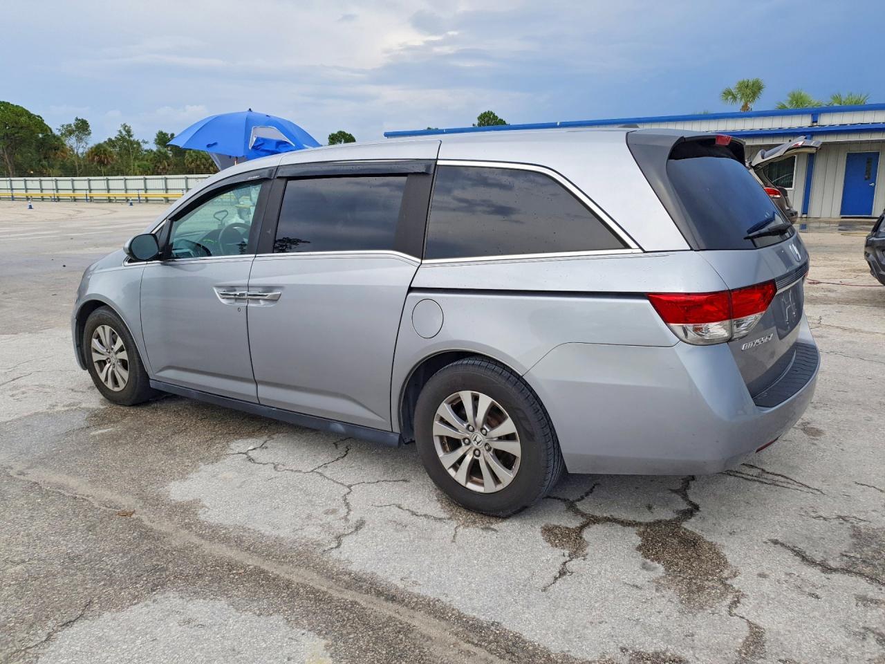 2016 Honda Odyssey Exl - Image 2