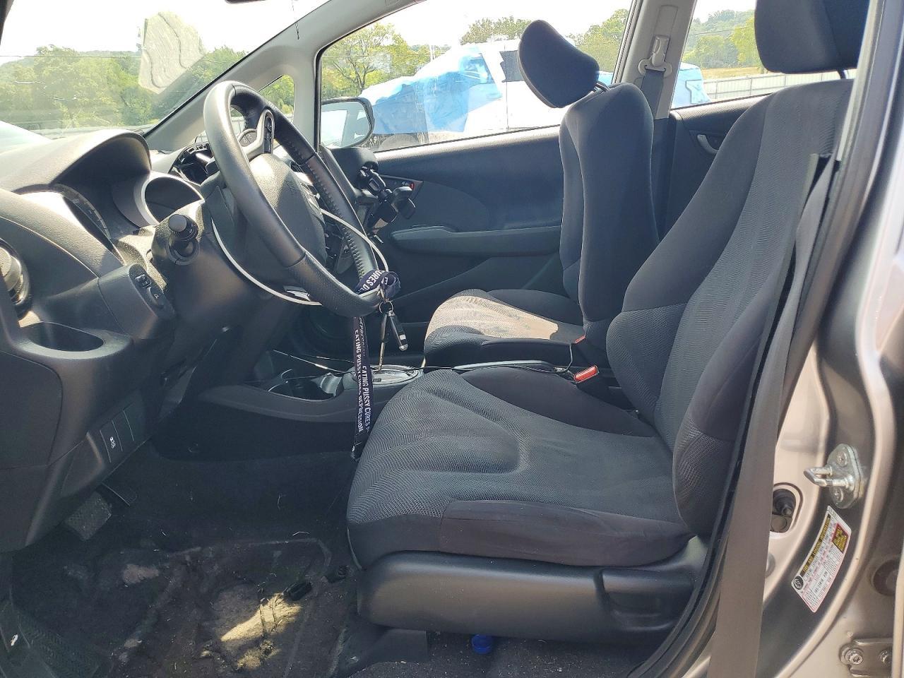 2010 Honda Fit Sport - Фото 7