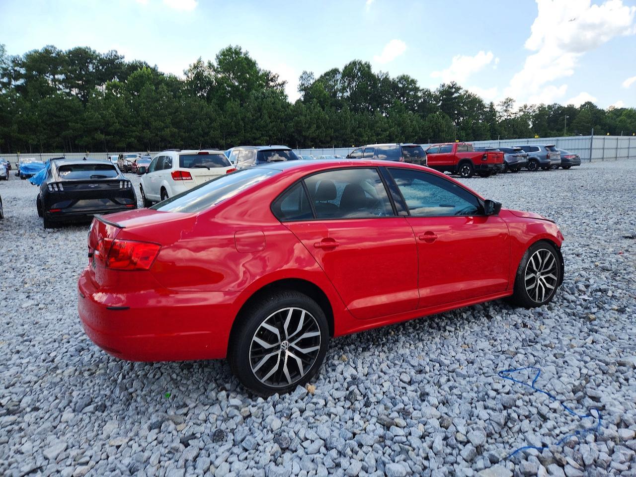 2012 Volkswagen Jetta Base - Image 3