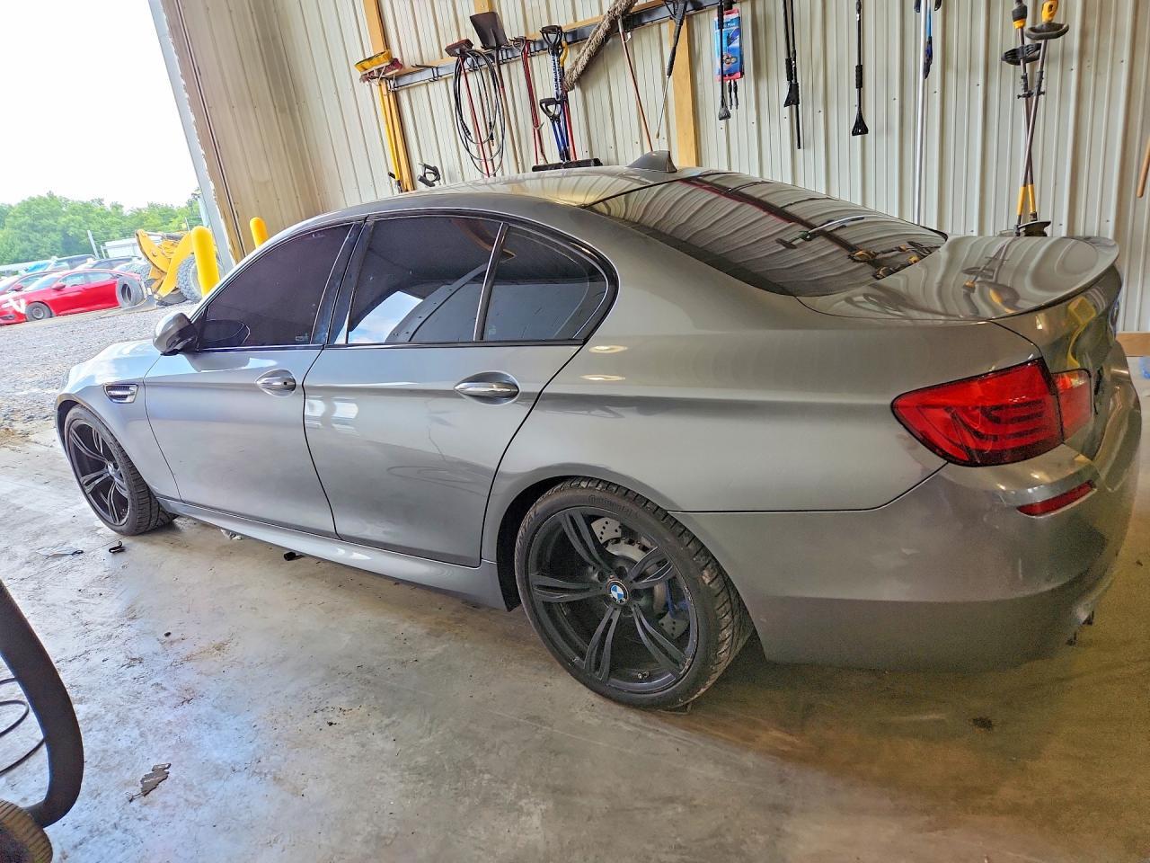 2013 BMW M5 - Фото 2