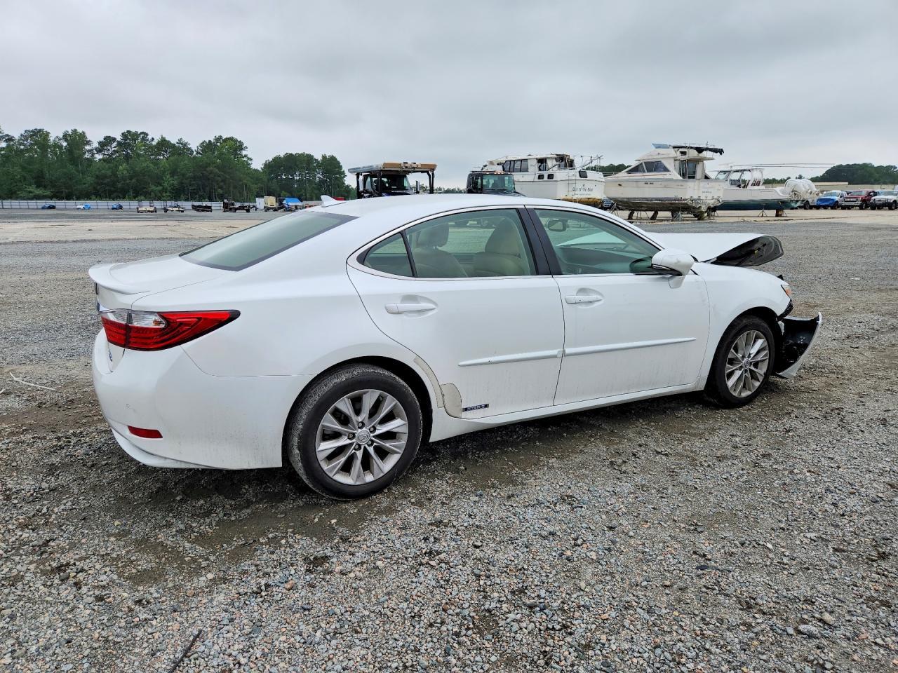 2014 Lexus Es 300H - Фото 3
