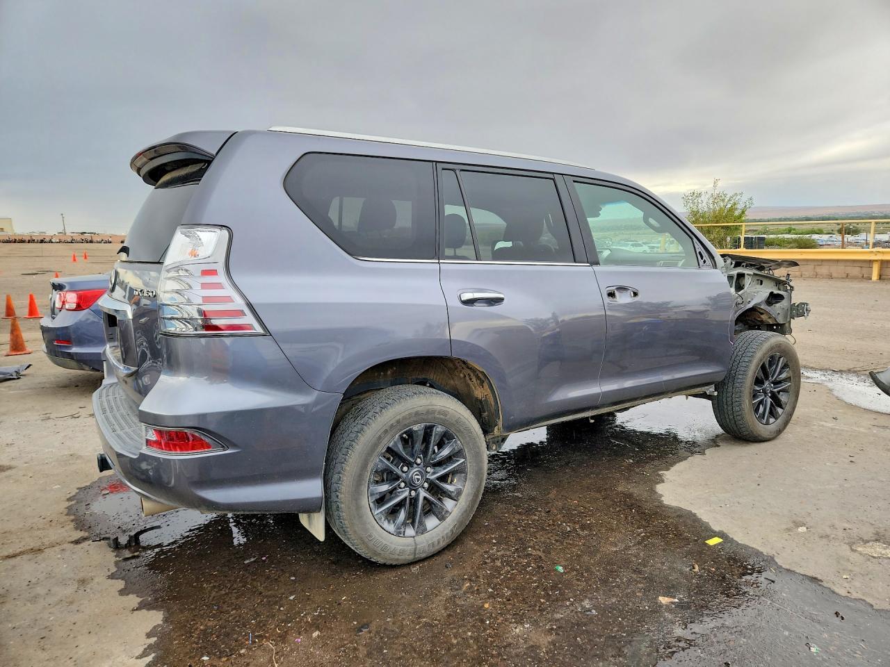 2020 Lexus Gx 460 Premium - Image 3