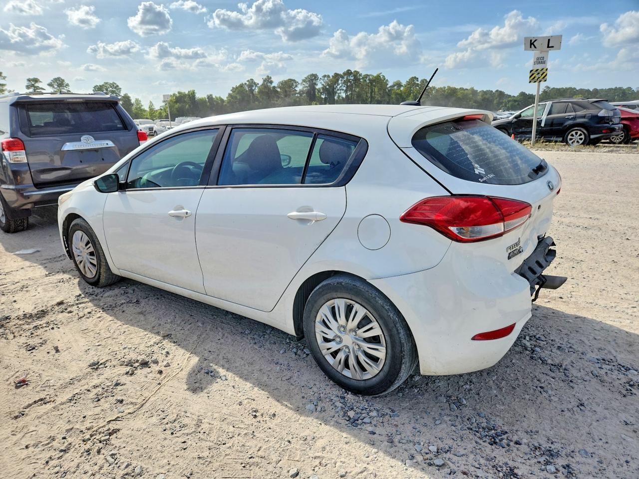 2017 Kia Forte5 Lx - Image 2