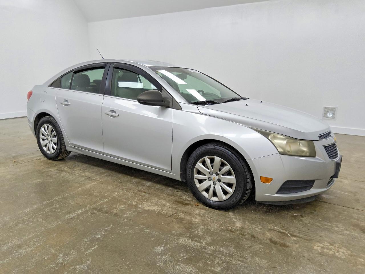 2011 Chevrolet Cruze Ls - Фото 4