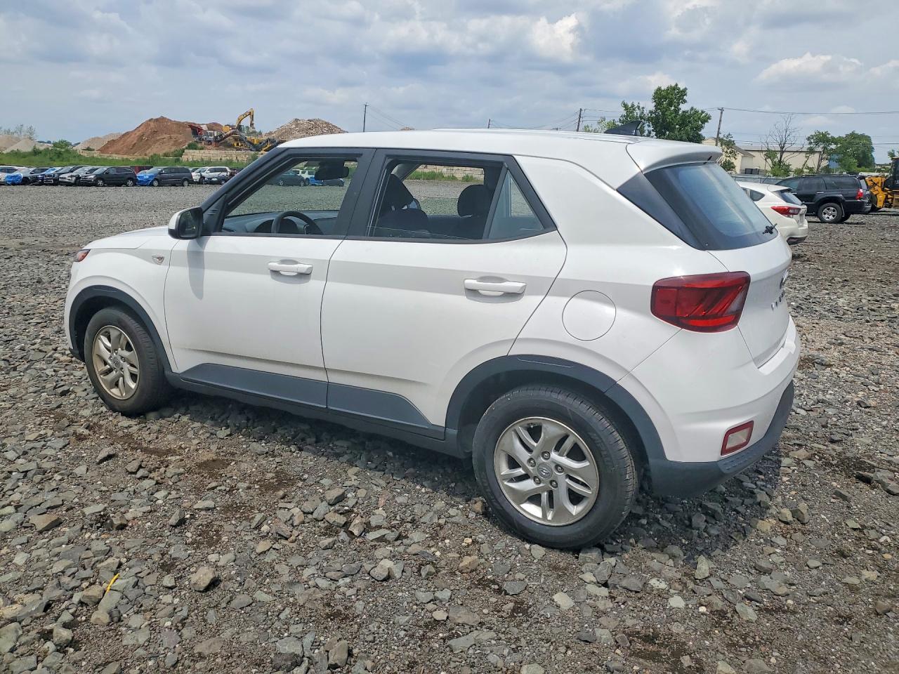2021 Hyundai Venue Se - Фото 2