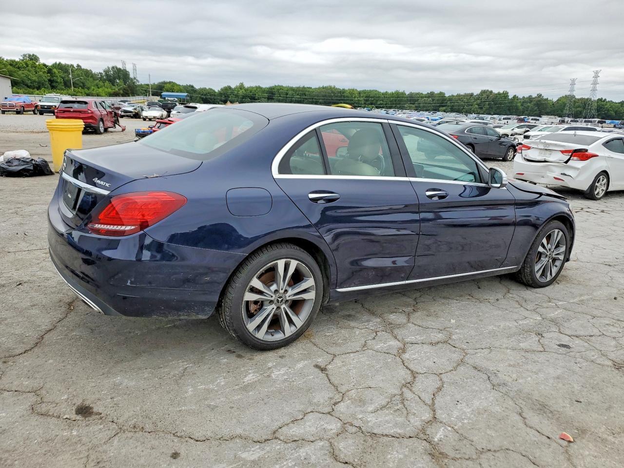 2020 Mercedes-Benz C 300 4Matic - Фото 3