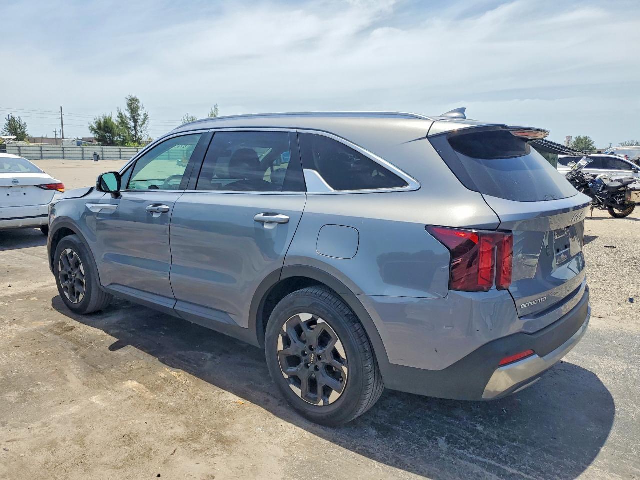 2024 Kia Sorento - Image 2
