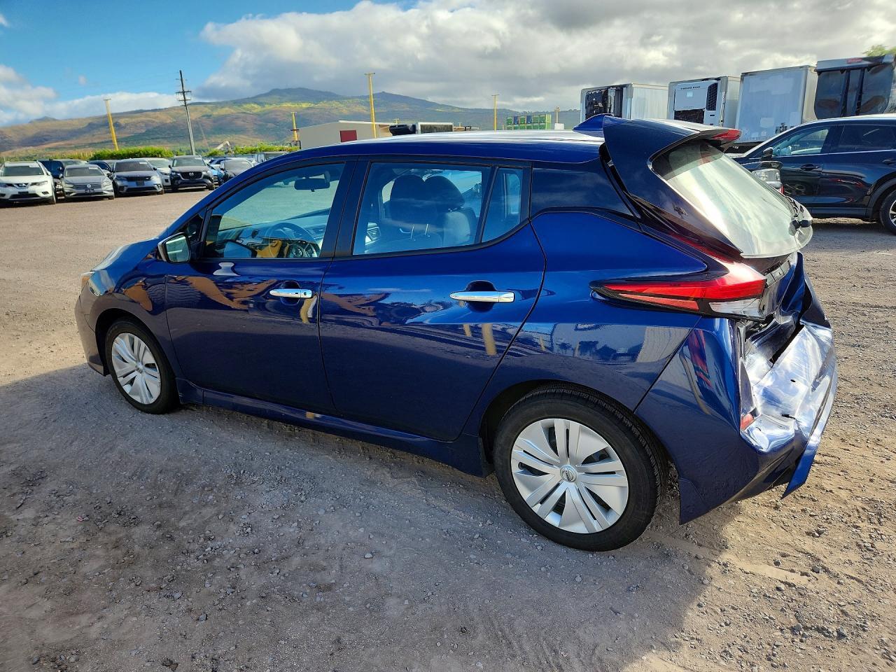 2022 Nissan Leaf S - Фото 2