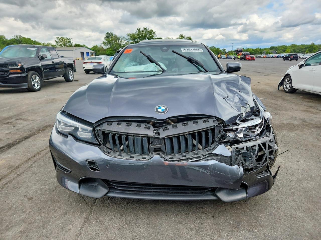 2020 BMW 330Xi - Image 5