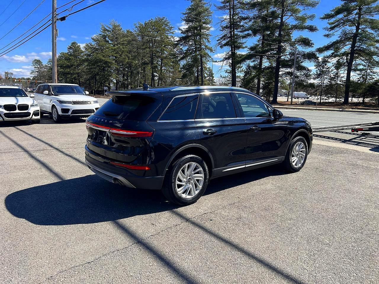 2022 Lincoln Corsair - Image 4