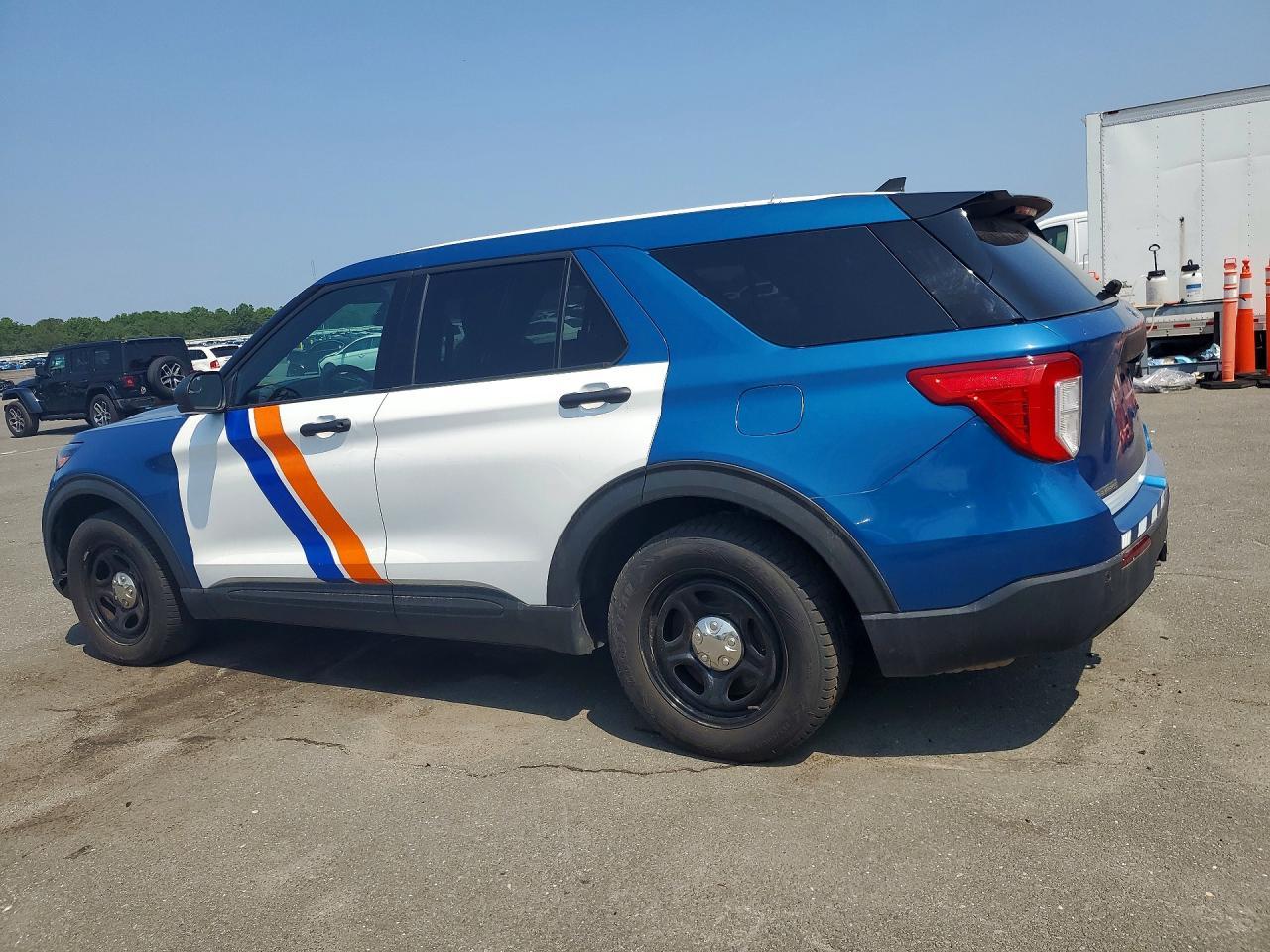 2021 Ford Explorer Police Interceptor - Image 2