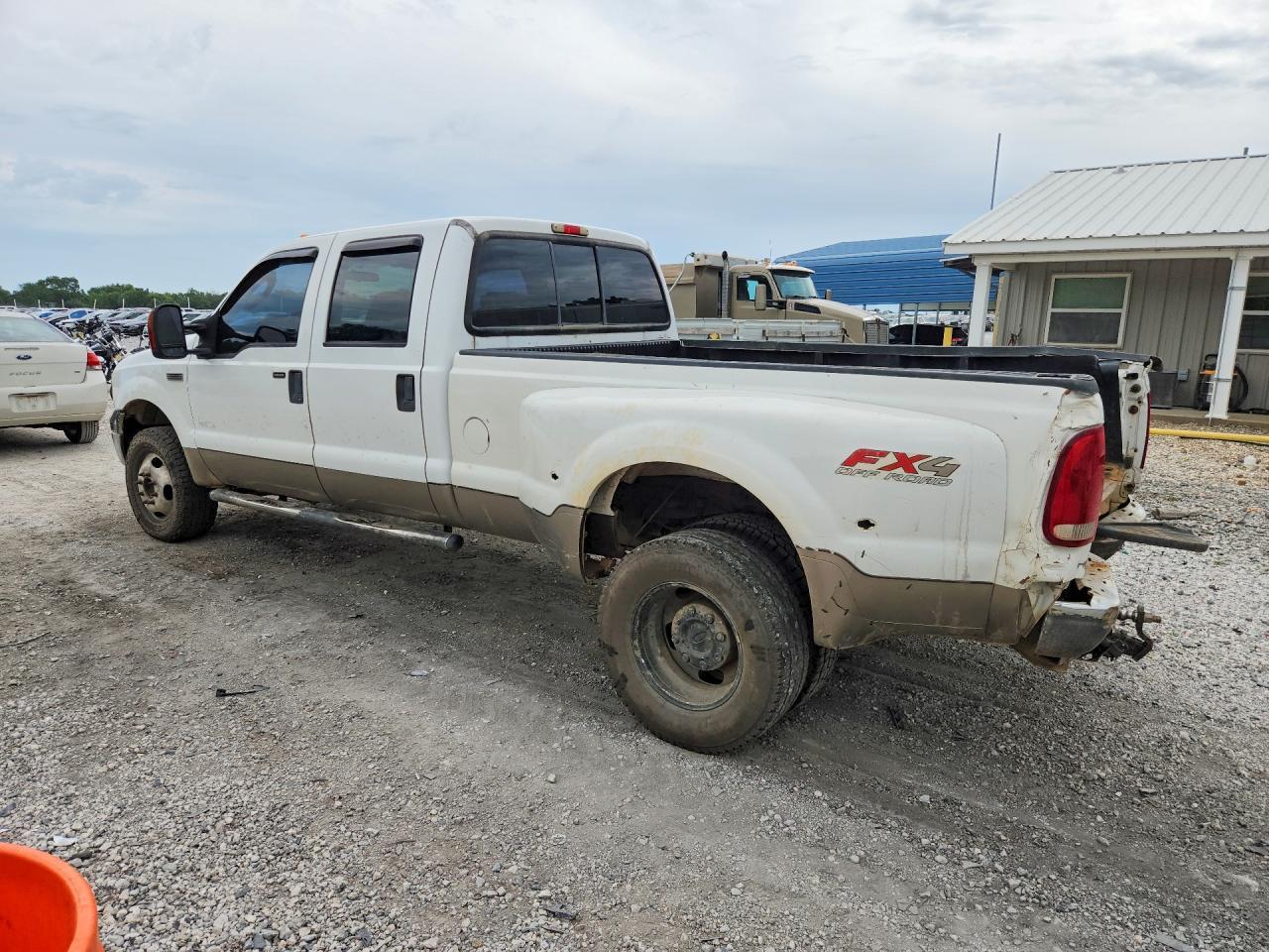 2005 Ford F350 Super Duty - Image 2