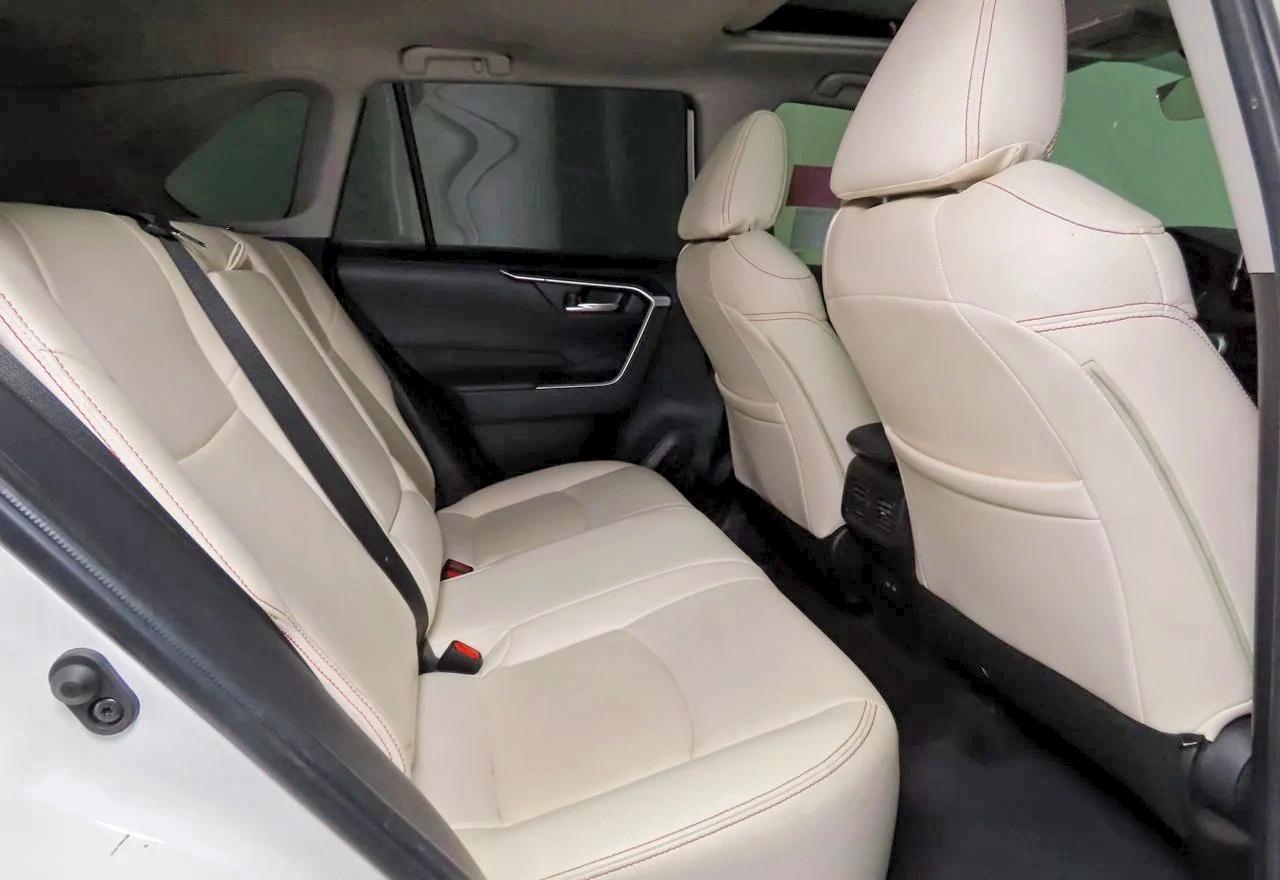 2022 Toyota Rav4 Xle Premium - Image 6