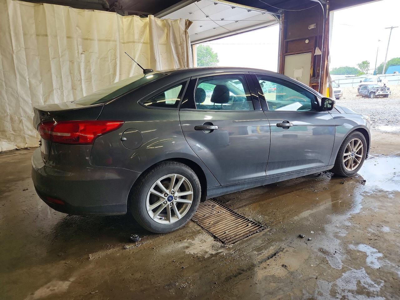 2016 Ford Focus Se - Image 3