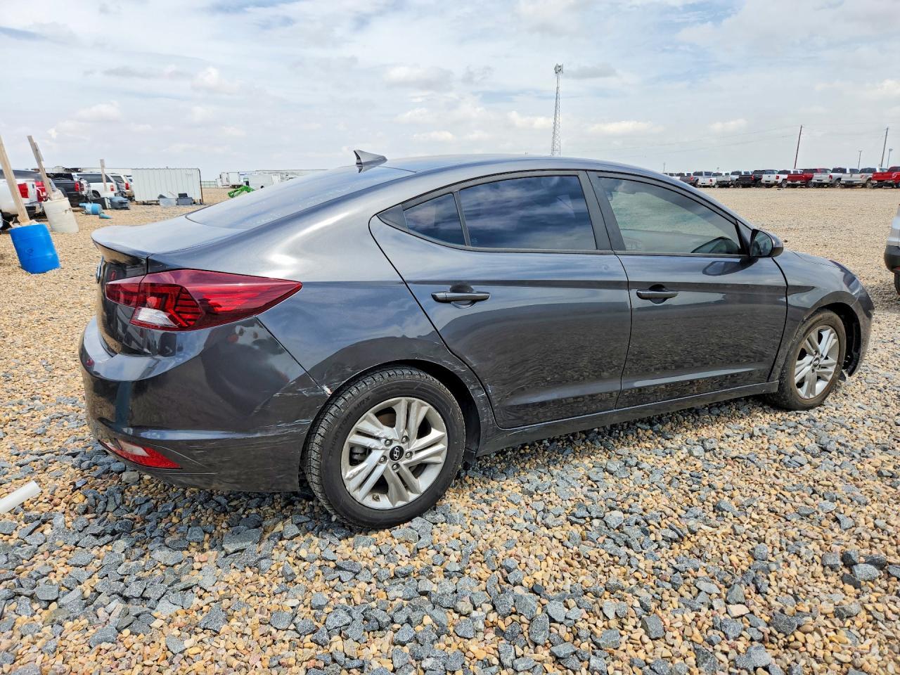2020 Hyundai Elantra Sel - Фото 3