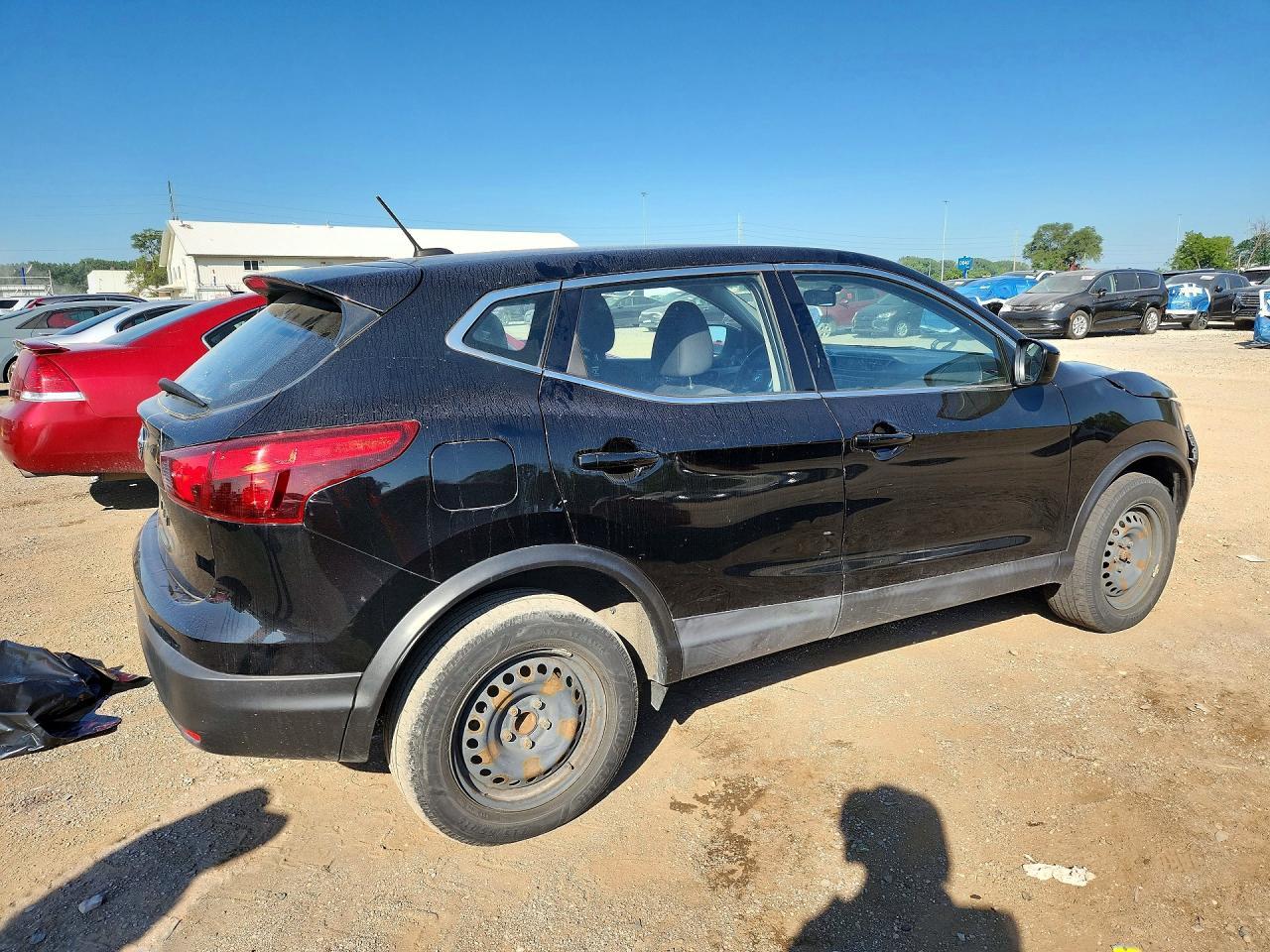 2018 Nissan Rogue Sport S - Фото 3