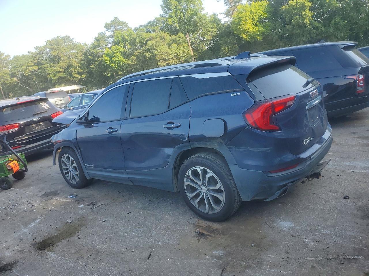 2019 GMC Terrain Slt - Фото 2