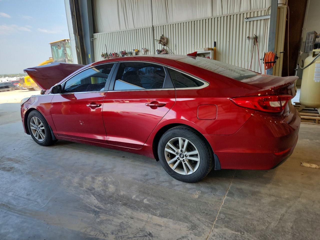 2015 Hyundai Sonata Se - Image 2