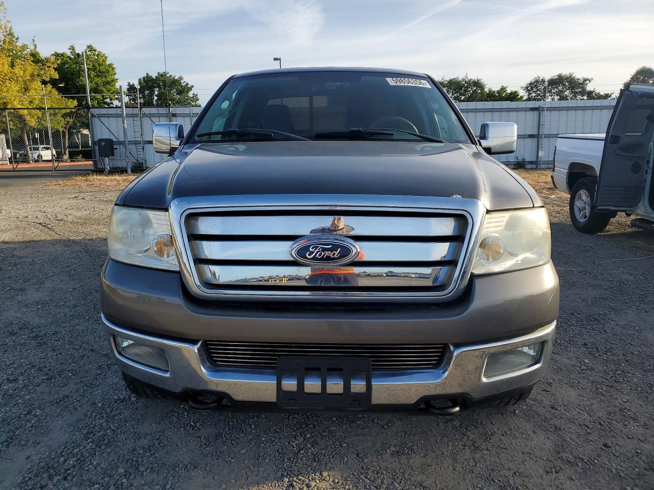 2005 Ford F150 - Image 5