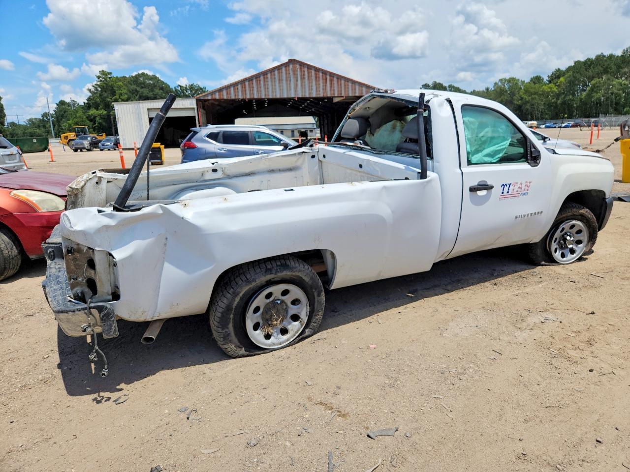 2012 Chevrolet Silverado C1500 - Фото 3
