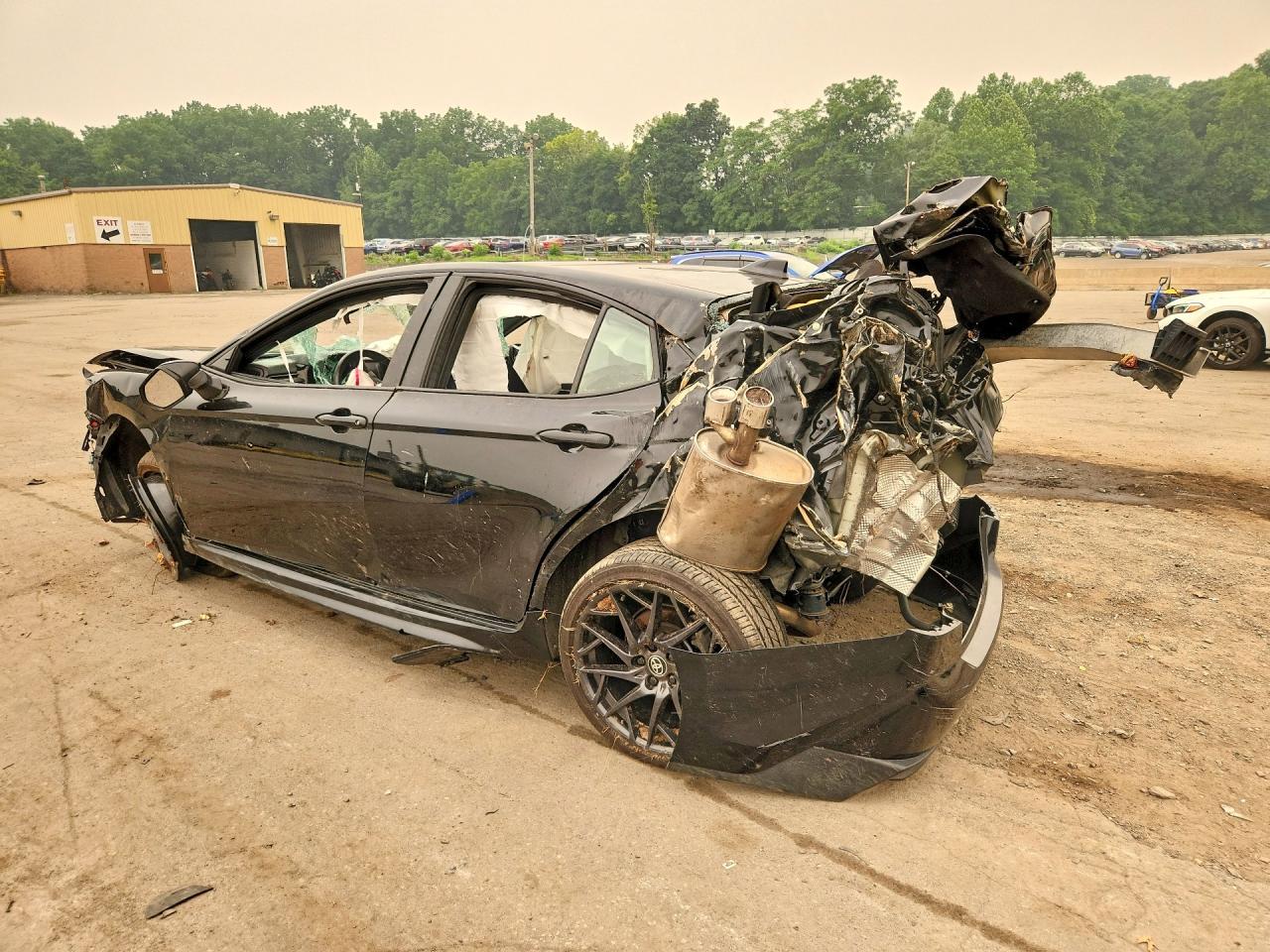 2025 Toyota Camry Se - Фото 2