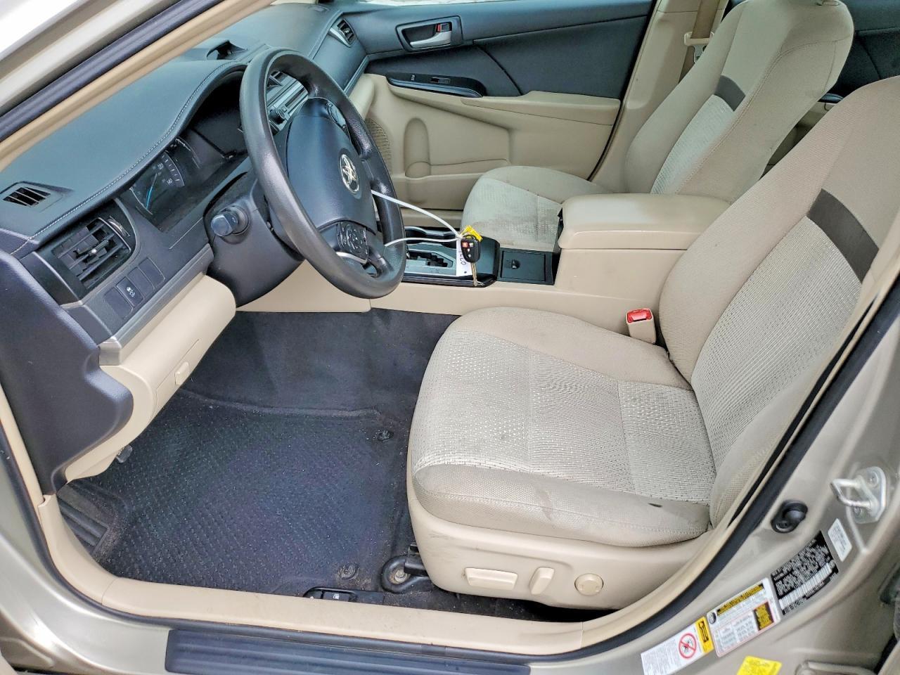 2013 Toyota Camry Le - Фото 7