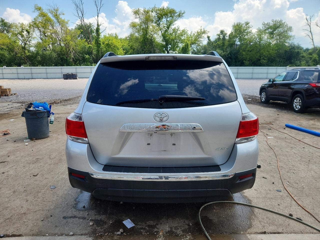 2012 Toyota Highlander Se - Фото 6