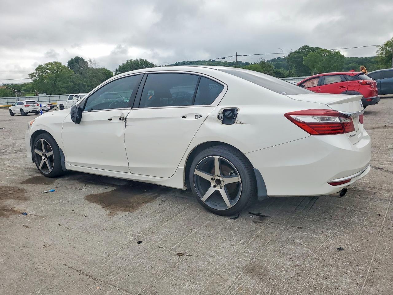 2017 Honda Accord Sport Special Edition - Image 2