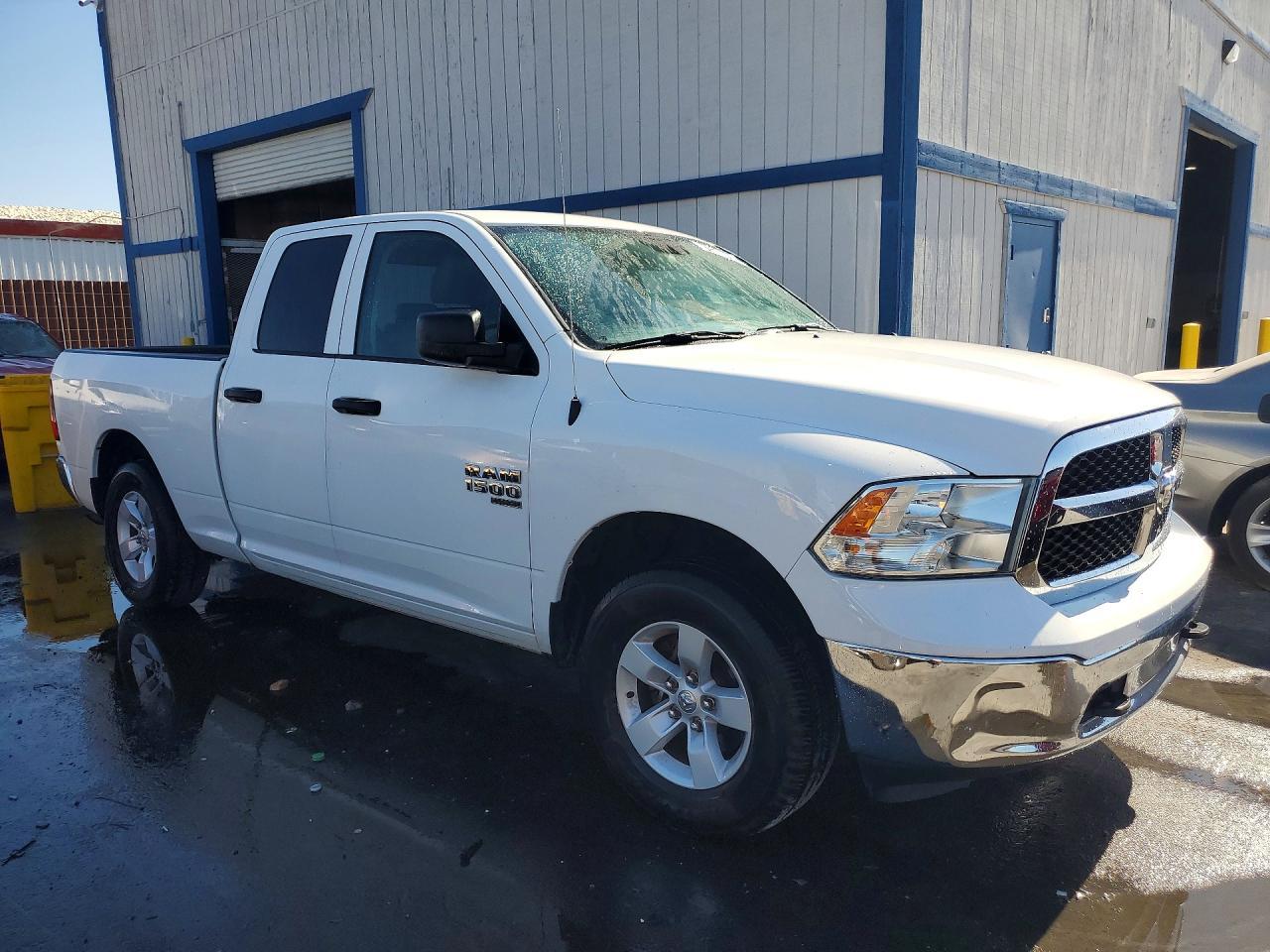 2021 Ram 1500 Classic Tradesman - Фото 4