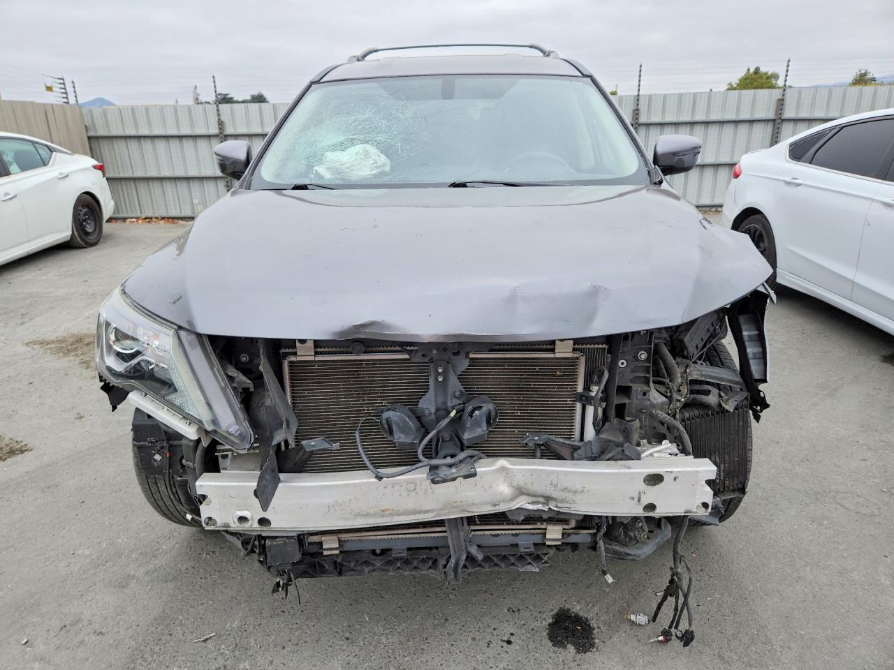 2019 Nissan Pathfinder S - Фото 5