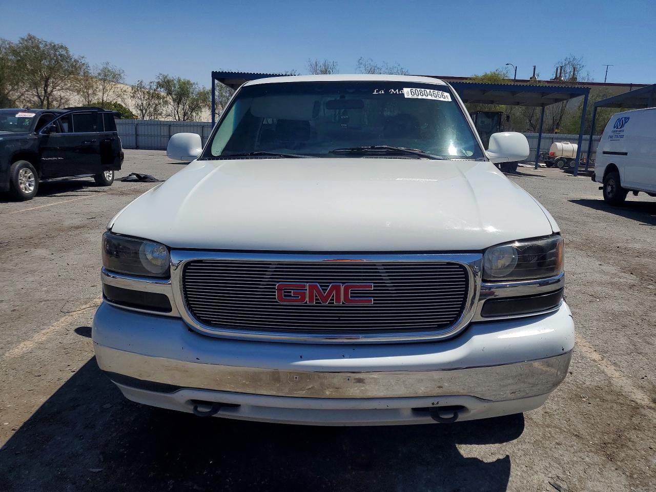 2002 GMC New Sierra C1500 - Фото 5