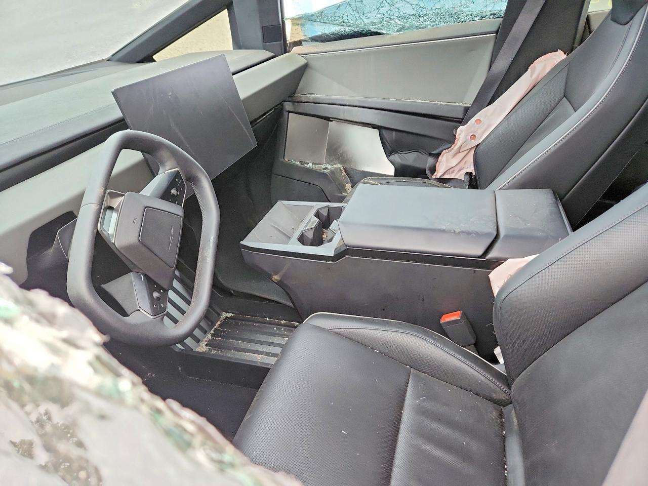 2024 Tesla Cybertruck - Фото 7