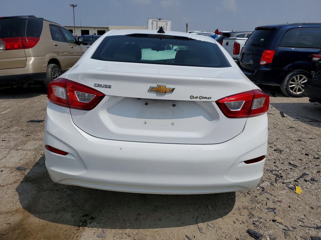 2018 Chevrolet Cruze Ls - Фото 6