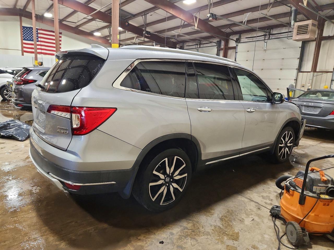 2020 Honda Pilot Touring - Фото 3