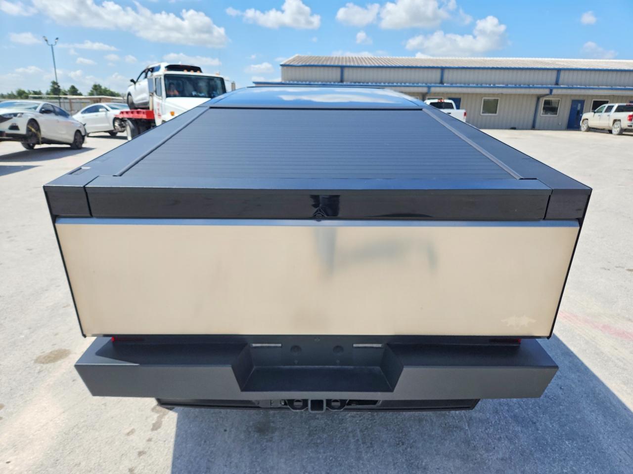 2024 Tesla Cybertruck - Image 6