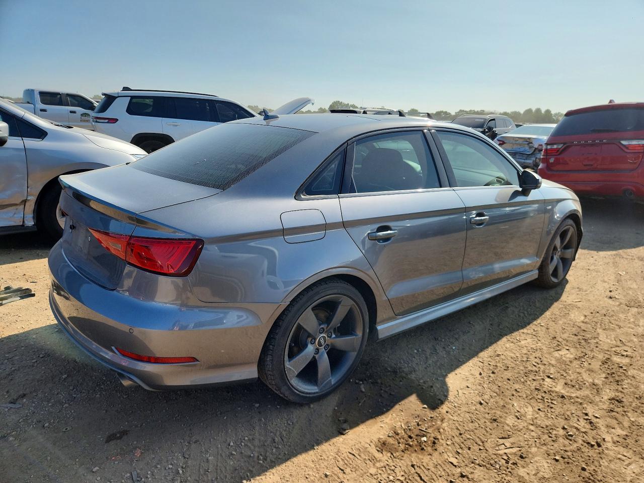 2016 Audi A3 Premium - Фото 3