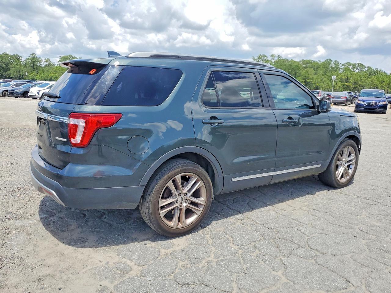 2016 Ford Explorer Xlt - Фото 3