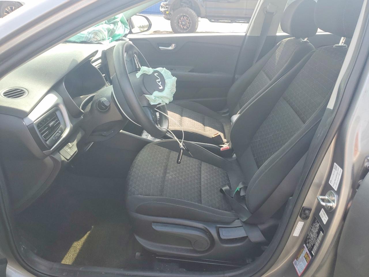 2022 Kia Rio S - Image 7