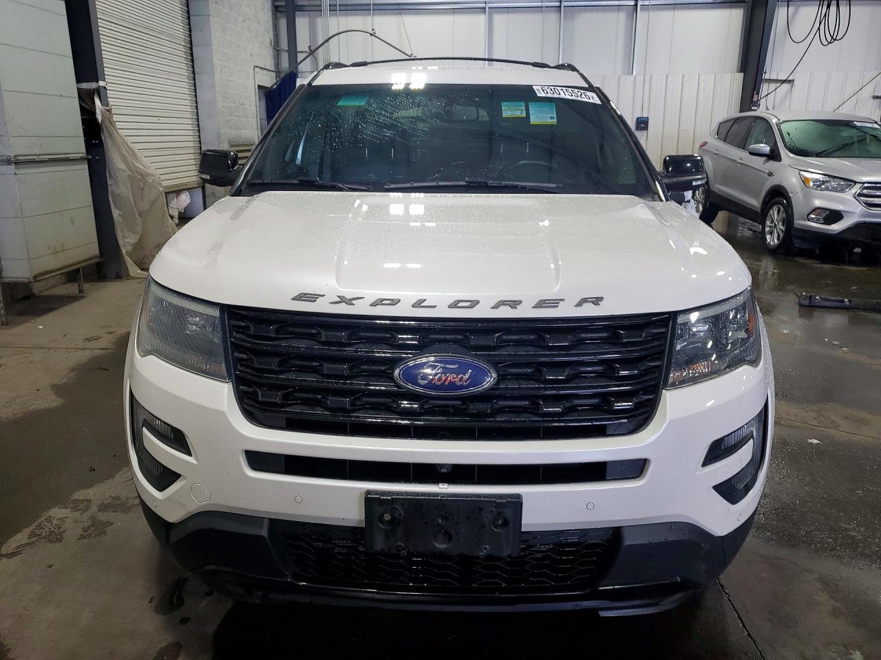 2016 Ford Explorer Sport - Фото 5