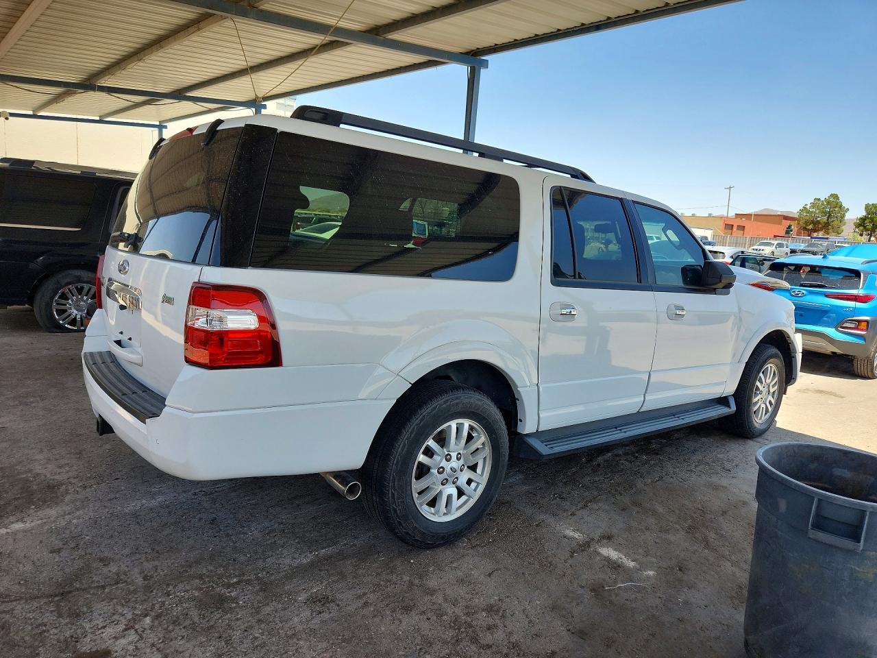 2011 Ford Expedition El Xlt - Image 3