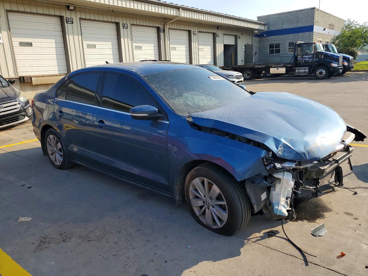 2015 Volkswagen Jetta - Фото 4