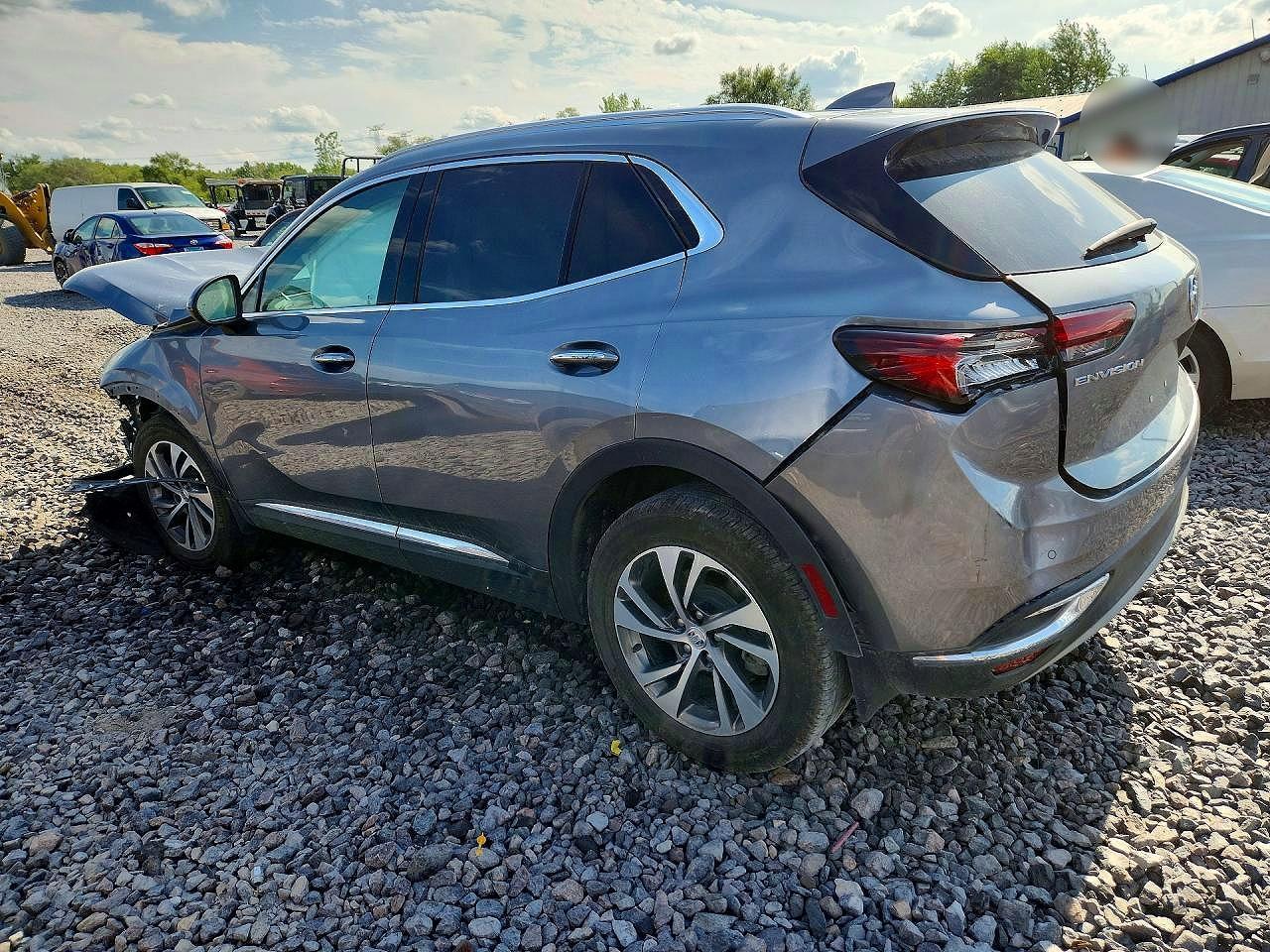 2022 Buick Envision Essence - Фото 2