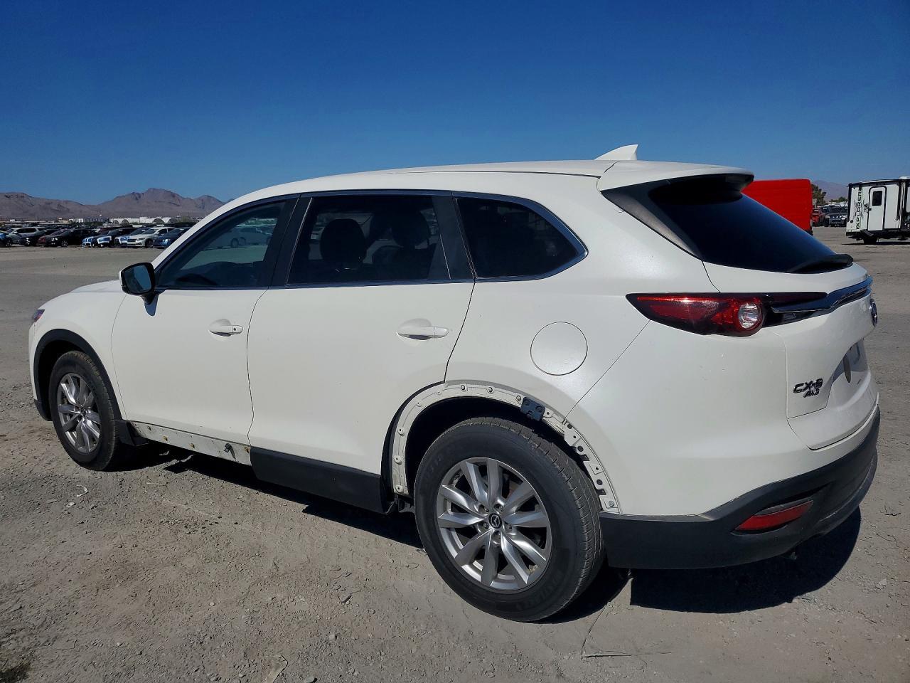 2017 Mazda Cx-9 Sport - Image 2